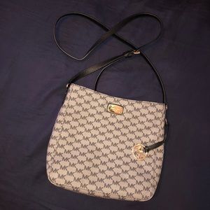 Michael Kors Crossbody purse